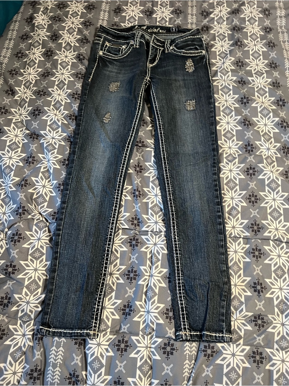 L.A. idol Dark Blue Skinny Jeans with Contrast White Stitching